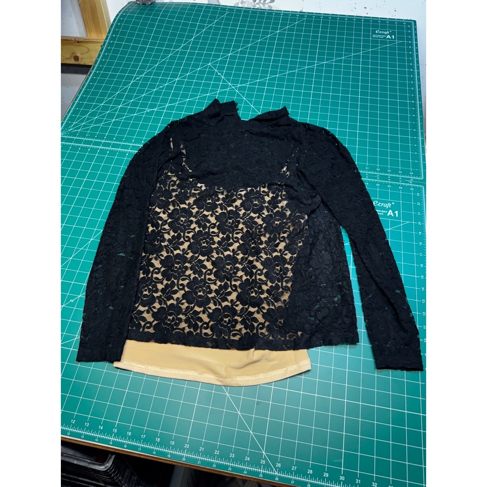Grace & Lace Womens Black Floral Lace Long Sleeve Top with Nude Camisole Liner M
